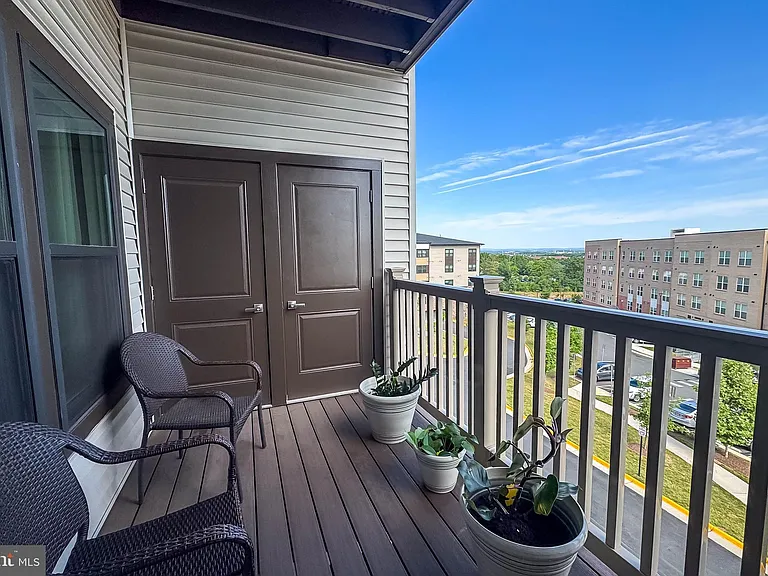 46294 Mount Milstead Ter #304 — Photo 4