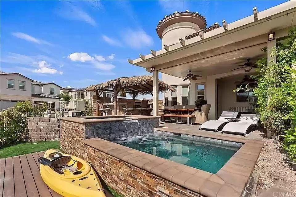1st image of 43258 Bacino Ct