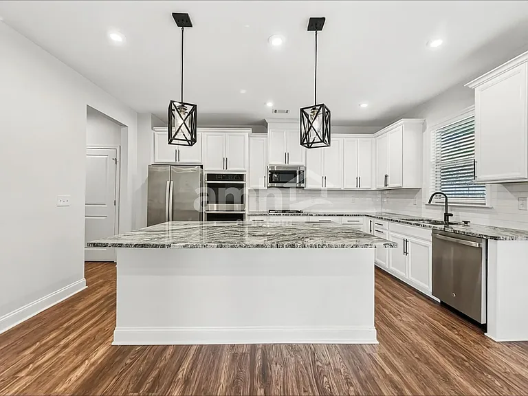 5935 Hart Way — Photo 4