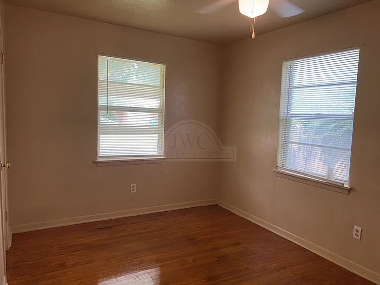 110 Bybee Ct — Photo 16
