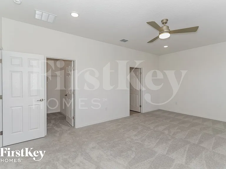 560 Crown Rose Dr — Photo 7