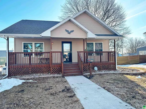 205 Buena Vista St, Alta, IA 51002
