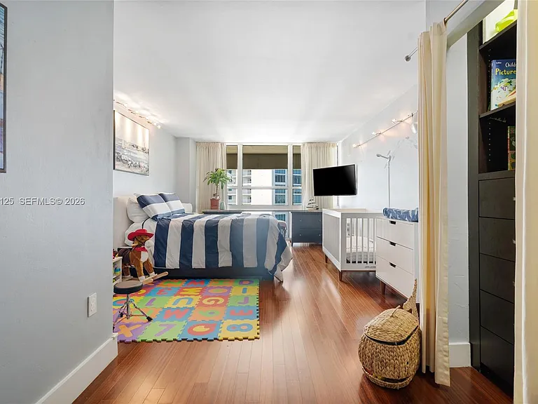600 NE 36th St #2 — Photo 30