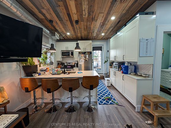 4th image of 923 Kingston Rd #2