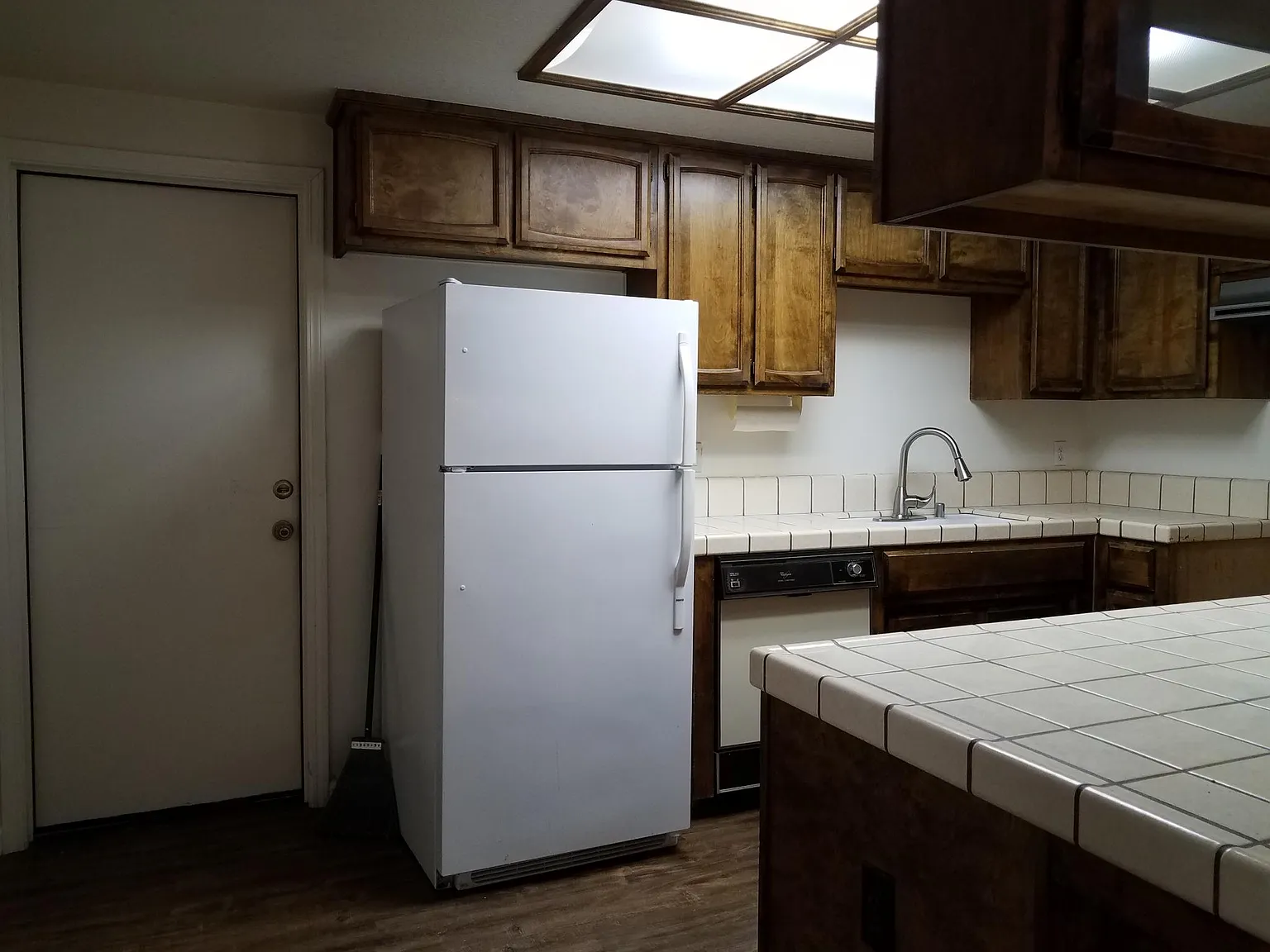 2 bed, 1500 sqft, $2,450 — Photo 3