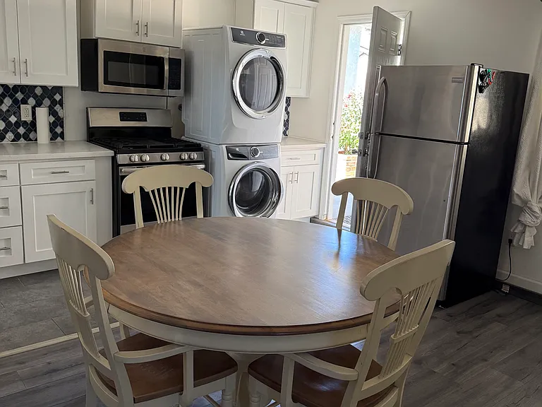 5513 D St — Photo 5