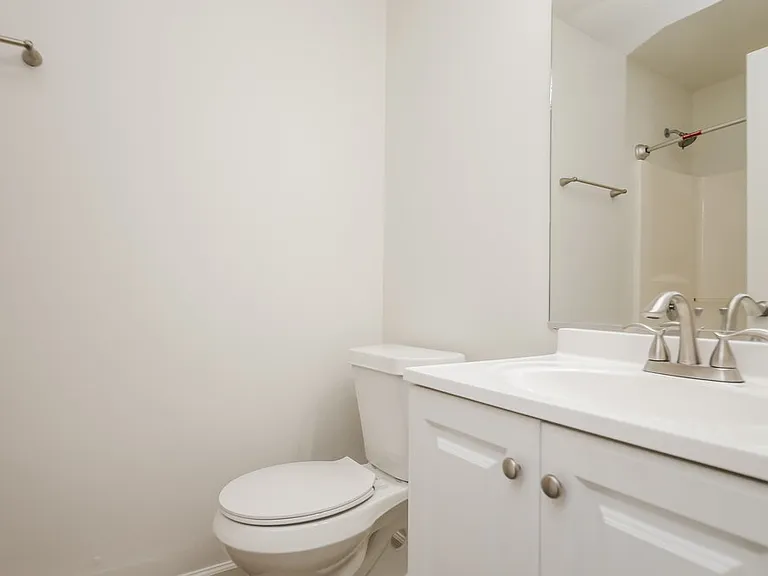 5727 Newnan Cir — Photo 17
