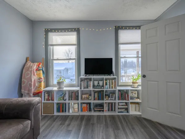 116 C St, Austinville, VA 24312