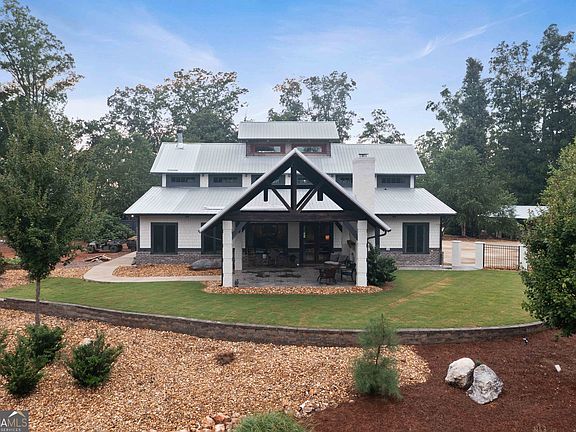 3rd image of 627 Freeman Ferry Rd SE