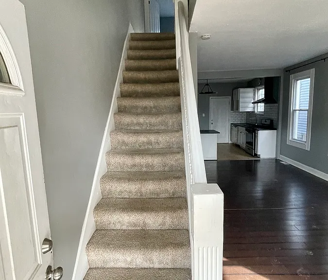 1335 W 61st St #2 — Photo 8