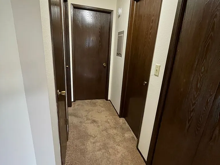 4304 N Crown Ave — Photo 4