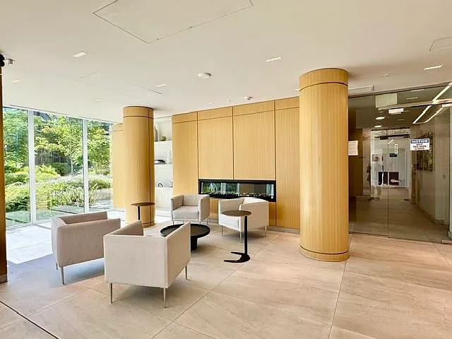 2 bed, 752 sqft, $3,700 — Photo 2
