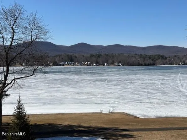 1450 North St APT 107, Pittsfield, MA 01201