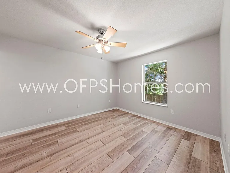 107 Cabana Way — Photo 10