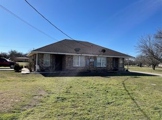 401 & 405 W Gould St, Pilot Pt, TX 76258