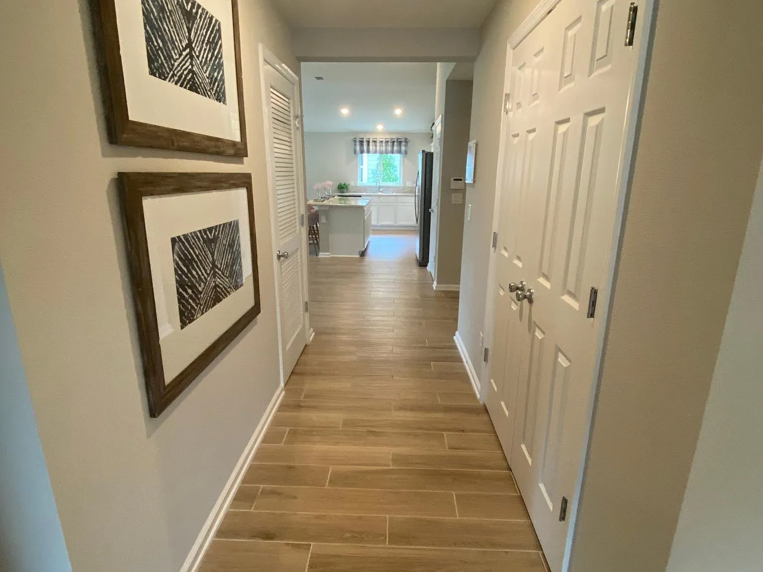 4 bed, 2100 sqft, $2,500 — Photo 3