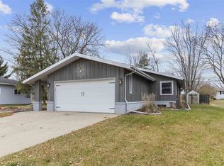 1043 Melrose St, Neenah, WI 54956