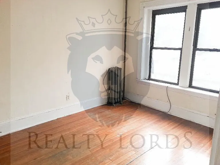 239 Harvard Ave #2 — Photo 8