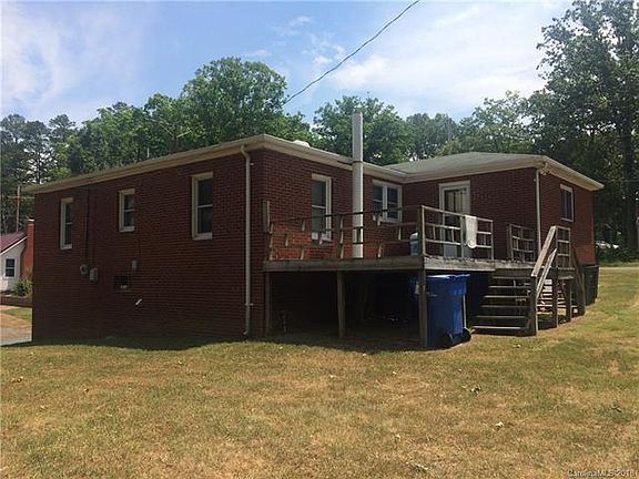 4th image of 504 Forest Ave