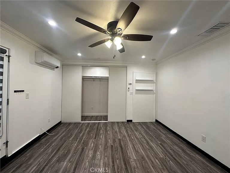 320 N Lyman Studio #STUDIO — Photo 7