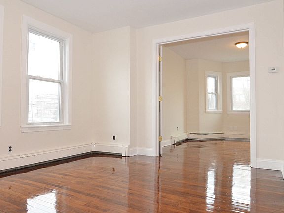 2nd image of 56 Newcomb St Unit 1