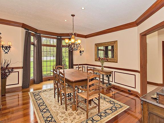 2nd image of 121 Champion Ln