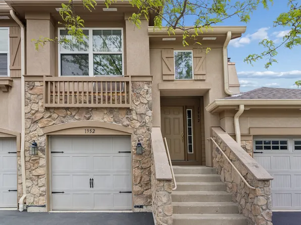 1952 Crenshaw Cir #1952, Vernon Hills, IL 60061