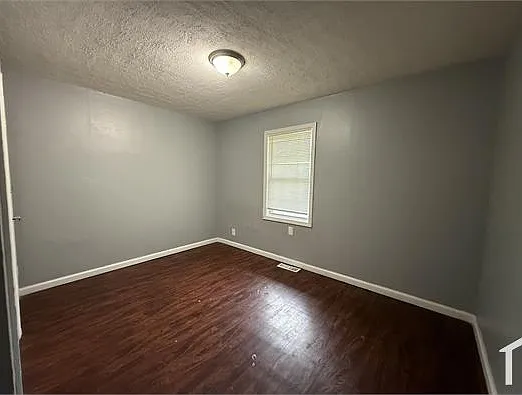 452 Bluff Dr — Photo 5