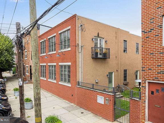 2nd image of 2355 E York St