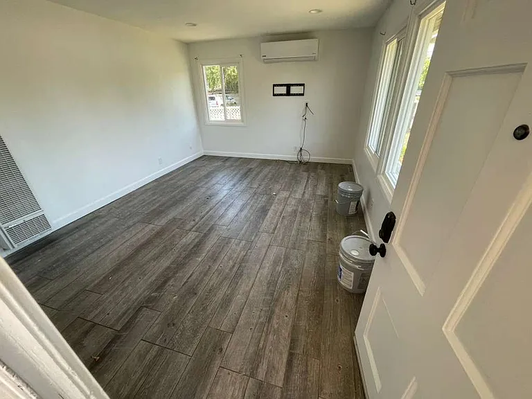 702 W 11th Ave — Photo 5