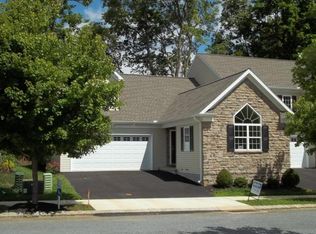 404 Wendover Way, Lancaster, PA 17603