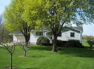 2848 Straight Rd, Fredonia, NY 14063