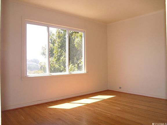 5th image of 239 Montana St
