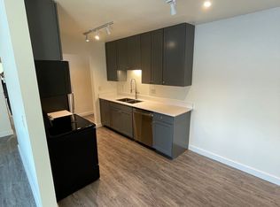 6200 Golden Valley Rd #1105, Minneapolis, MN 55422
