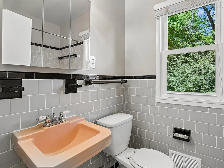 11105 Stillwater Ave — Photo 16