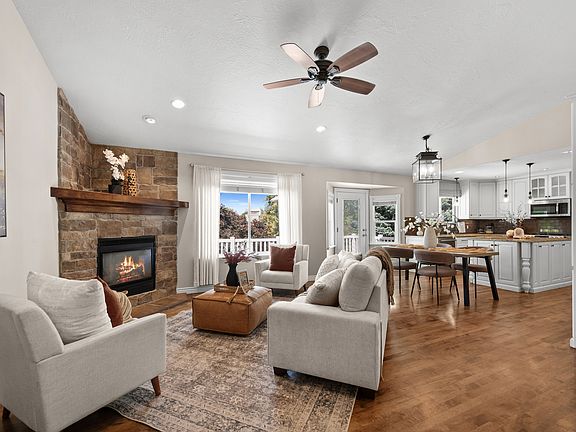 2nd image of 7920 S Pear Tree Cir
