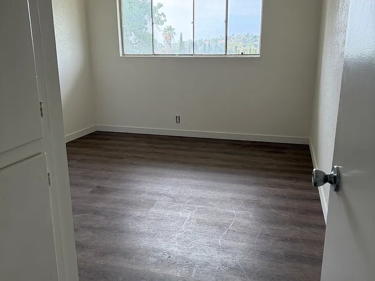 9420 Emerald Grove Ave #1 — Photo 7