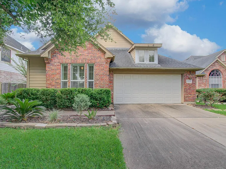 22539 Bristolwood Ct — Photo 4