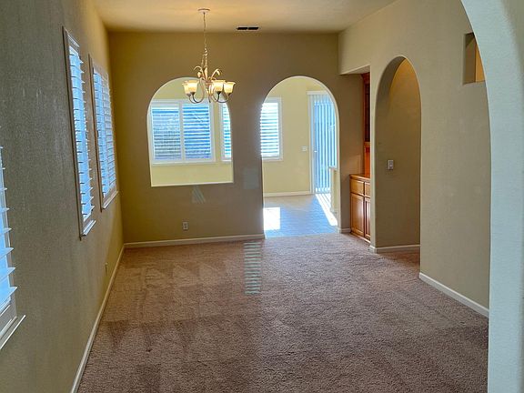 3rd image of 1827 Pyrite St