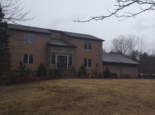 9 Clinton View Ter, West Milford, NJ 07421