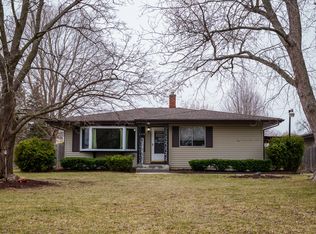 38410 N Tewes Ct, Beach Park, IL 60087