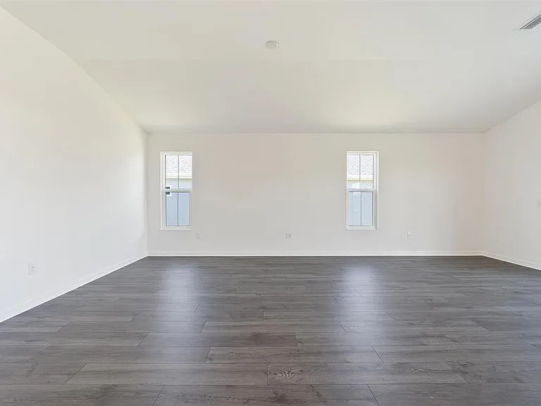 2421 Hobkirk Loop — Photo 15