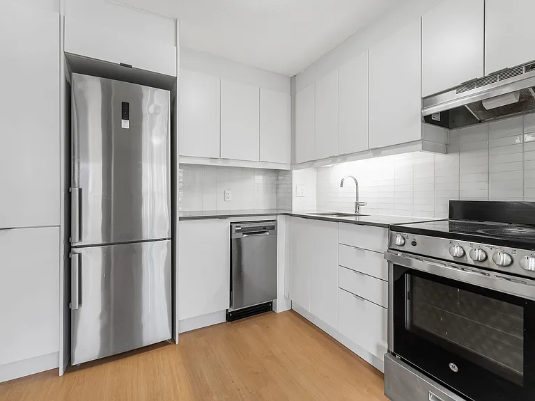 145 York St — Photo 2