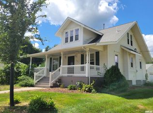 187 3rd St, Calamus, IA 52729