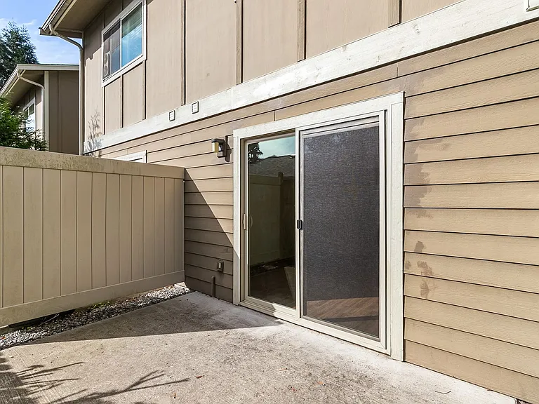 3343 Northwest Ave — Photo 20