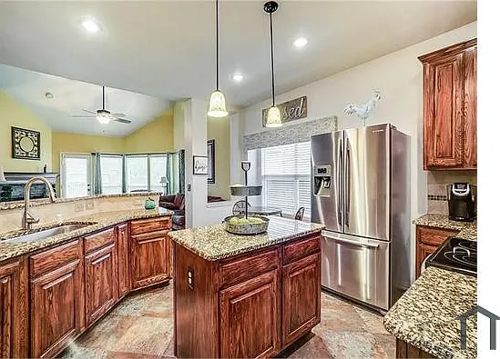 1605 Oak Brook Ln — Photo 16