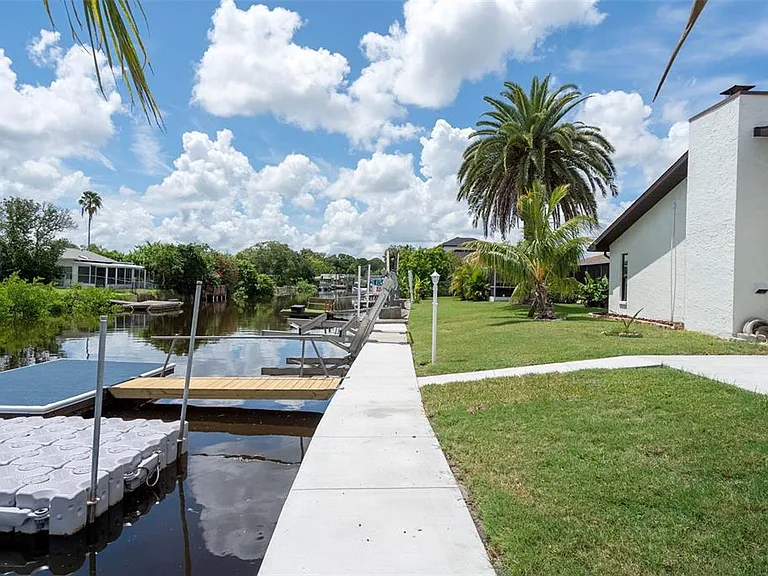 9910 Island Harbor Dr #A — Photo 48