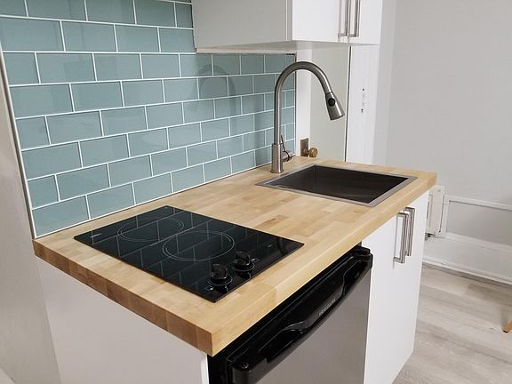4th image of 1324 Locust St APT 702