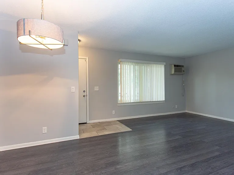218 S Batchewana Ave #202 — Photo 10