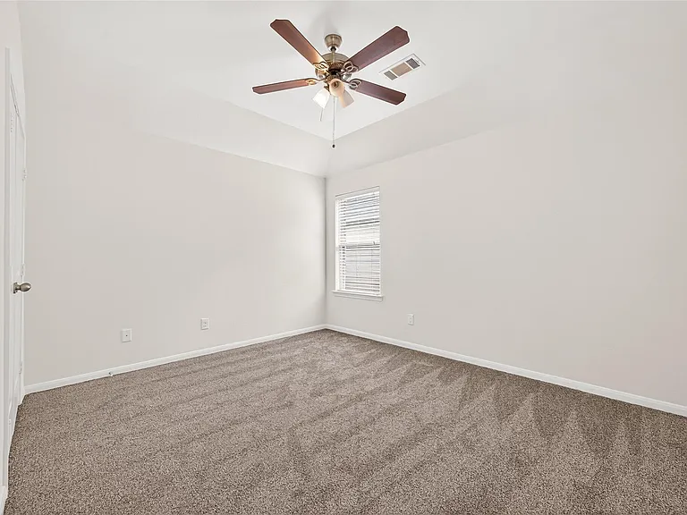 17415 Sandalisle Ln — Photo 44